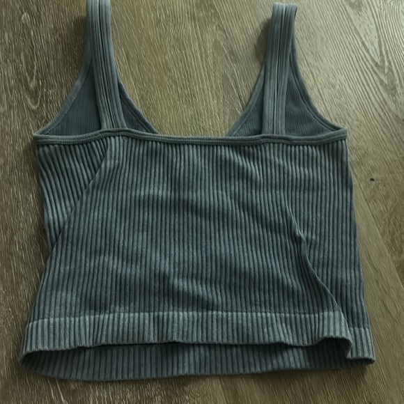 aura athletic top 🌺 - Picture 2 of 3